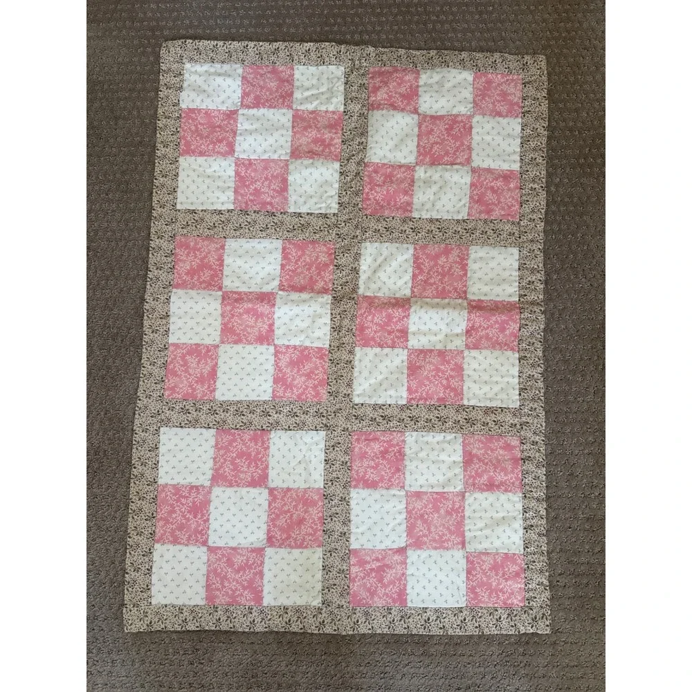 Handmade Patchwork Quilt Wall Hanging Pink Floral Nine Patch Country Decor 32x21